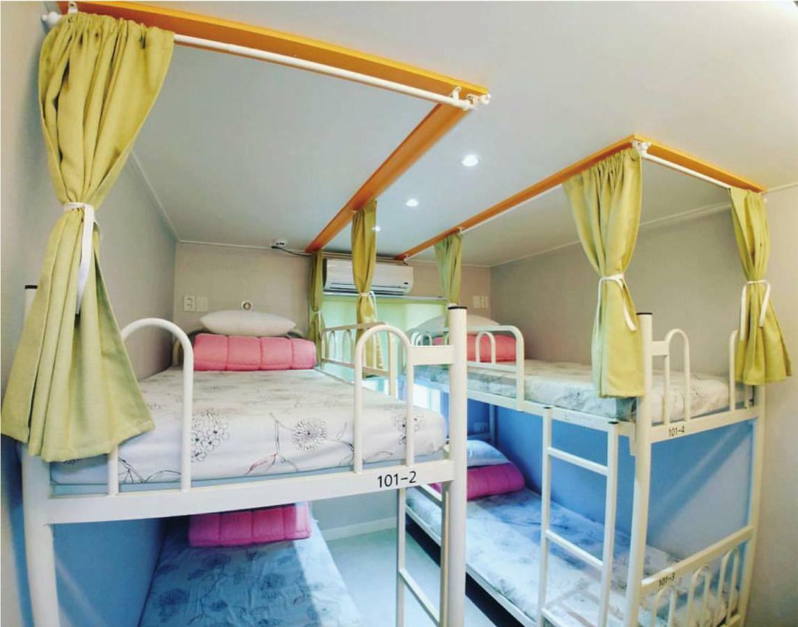 Bomgoro Guesthouse Тегу Екстериор снимка
